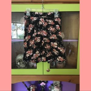 🌷rue21 floral skater skirt🌷